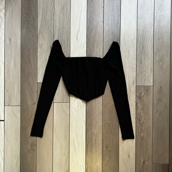 Princess Polly Tops - Princess Polly Beverly Long Sleeve Top Black Eco | Size: 2 | Like New